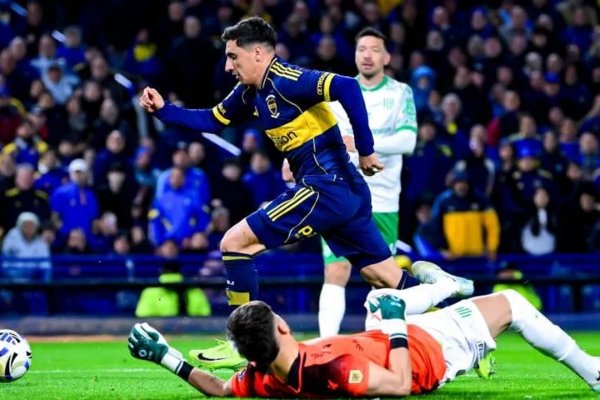 Imágenes inapelables: ¿Cuál es la falta de Merentiel en el primer gol de Boca que reclama todo Banfield?