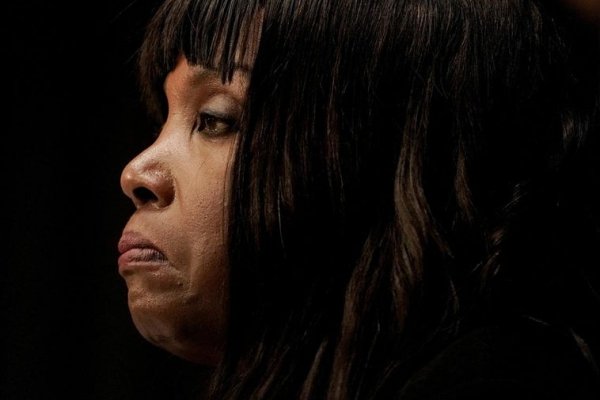 La gobernadora de la Fed Lisa Cook demanda a Trump por su decisión de destituirla
