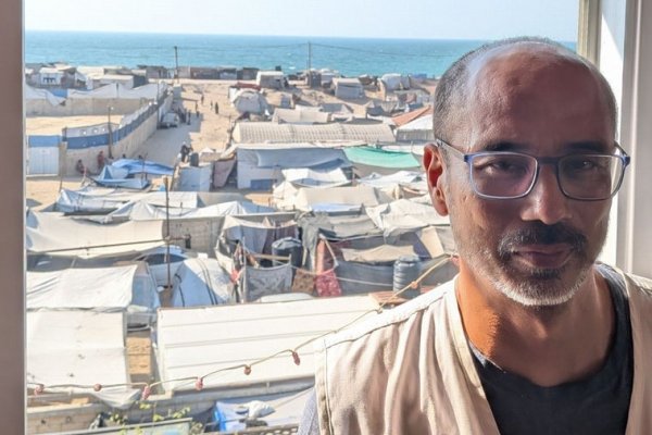 El médico Ramiro García, testigo de los bombardeos en la Franja de Gaza: «Atacaron directamente a quienes fueron a ayudar a las víctimas»