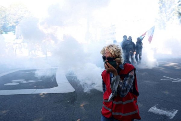 Disturbios en Francia en una jornada de huelga y protestas