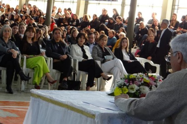 EXITOSO! Encuentro de Educadores Católicos culminó con una peregrinación a la cruz fundacional