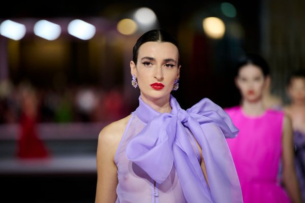 Cómo es el eyeliner del desfile de Carolina Herrera en Madrid