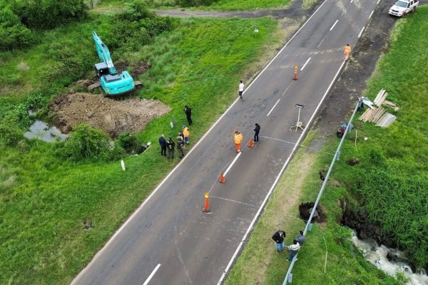 ANTES QUE NADIE... El Gobierno de Corrientes informó que se hizo cargo de reparar el socavón en Ruta Nacional 12