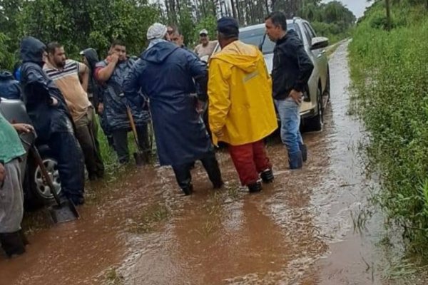Otro municipio de Corrientes bajo agua: Manantiales golpeada por 110 mm en las últimas horas (Imágenes)