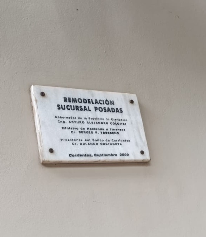 En Septiembre del 2009, hace 15 a&ntilde;os, el entonces gobernador Colombi particip&oacute; de la reapertura de la sucursal, tras una remodelaci&oacute;n.