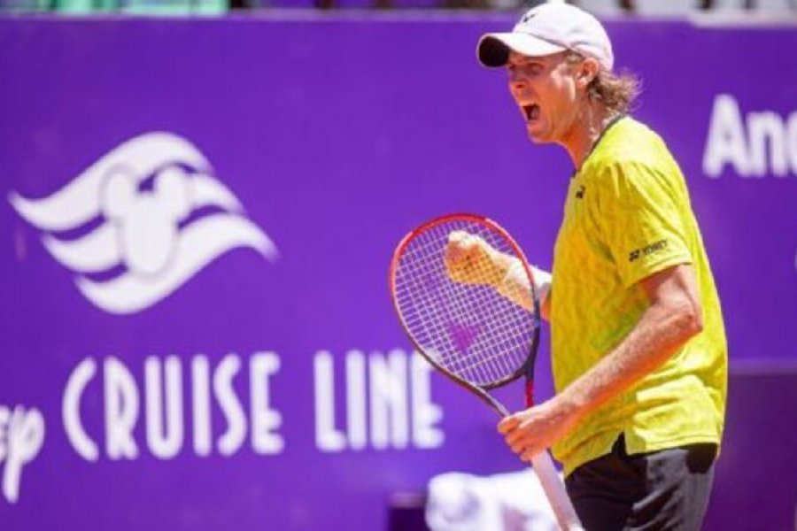 Lautaro Midón celebrando su victoria sobre el colombiano Daniel Galán en la qualy del Argentina Open 2026