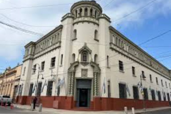 El gobernador de Corrientes habló de “estrés financiero” y aumentos salariales “racionales”