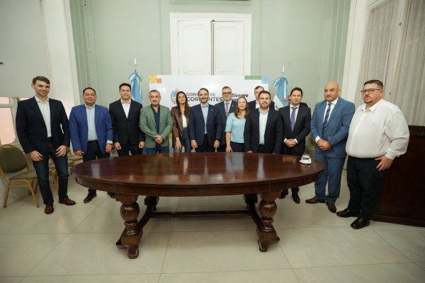 Juan Pablo Valdés habilitó obra pública para municipios : “Lo que nos pidieron los intendentes es prioridad”