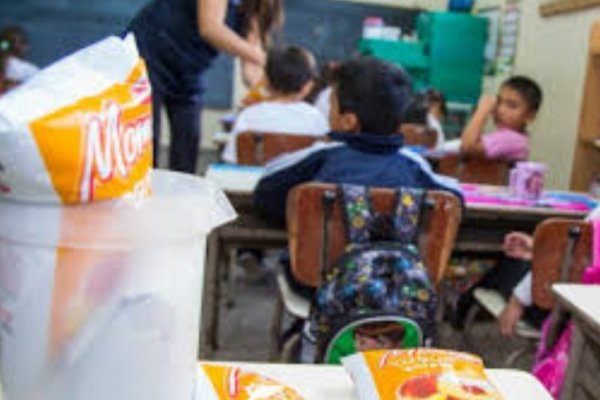 Podrían suspenderse la entrega de copa de leche y alimentos para algunos comedores escolares en Corrientes