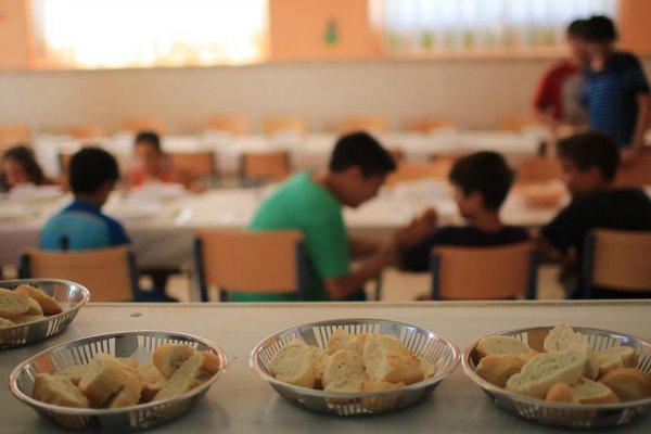 Escuelas correntinas hacen colectas para conseguir mercaderías destinadas comedores