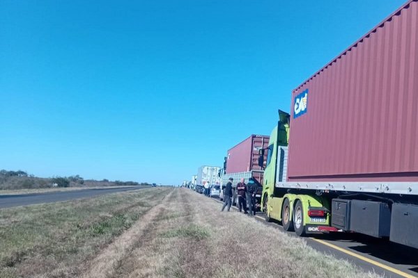 Siniestro en Autovía 14: obrero de una empresa que repara la ruta fue embestido por un camión