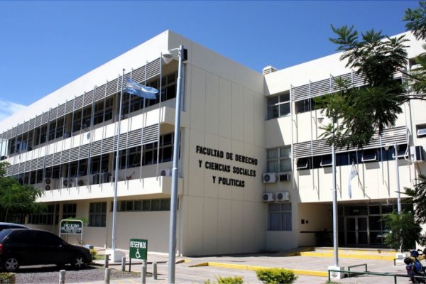 Acoso sexual en la Facultad de Derecho de Corrientes: apartaron preventivamente al profesor acusado