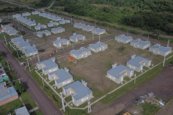 En Mercedes reclaman por viviendas del INVICO sin terminar y abandonadas