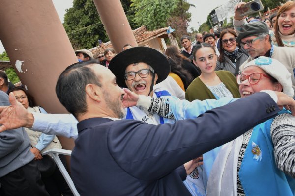Valdés acompañó a Mburucuyá en su fiesta patronal por San Antonio de Padua