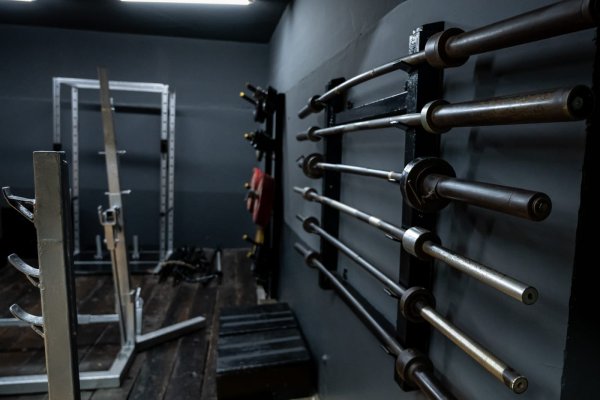 Regatas presentó su renovado gimnasio de potencia