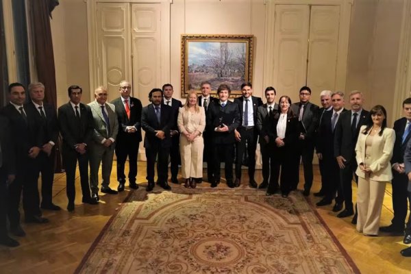 Quiénes son los tres gobernadores que se reunirán para reclamar por fondos provinciales al Estado