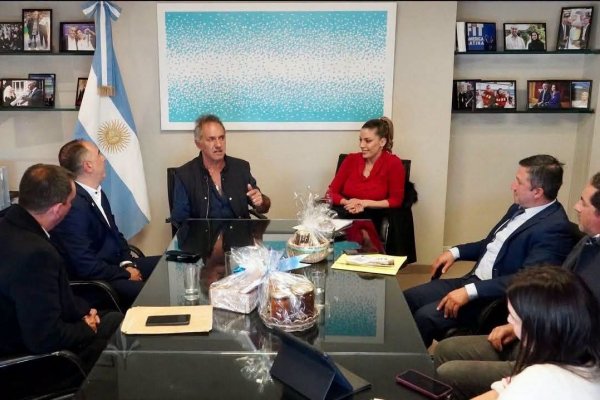 Virginia Gallardo acercó a intendentes correntinos a una reunión con Daniel Scioli