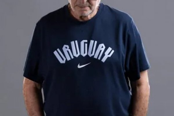 Marcelo Bielsa se despedirá del cargo de la Selección uruguaya en una conferencia de prensa