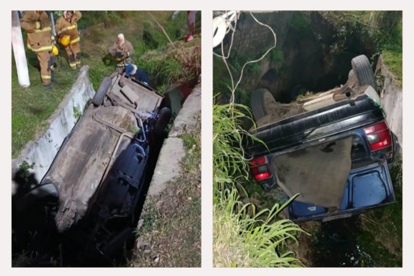 Tremenda caída de un vehículo a un canal desagüe
