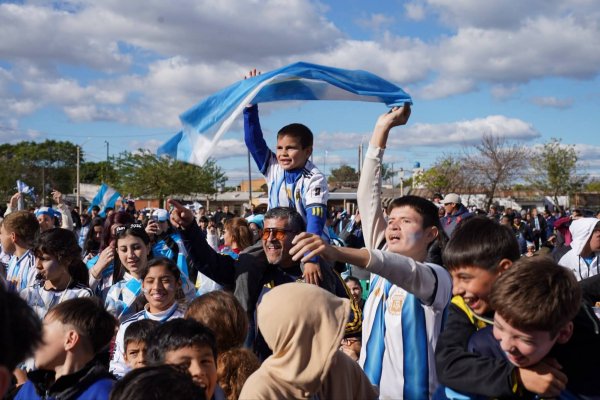 Por el partido de la selección Argentina cambian horarios en escuelas y Poder Judicial en Corrientes