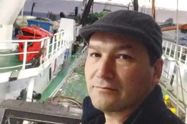“Lo dejaron como trapo viejo, abandonado en el océano” dijo la esposa del embarcadizo de Corrientes que cayó al mar
